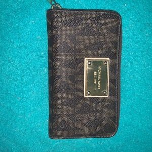 Michael Kors wallet